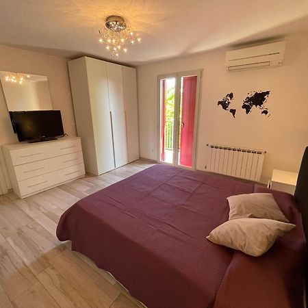 Reverso - Alloggi Con Solarium Vista Mare กาออร์เล ภายนอก รูปภาพ